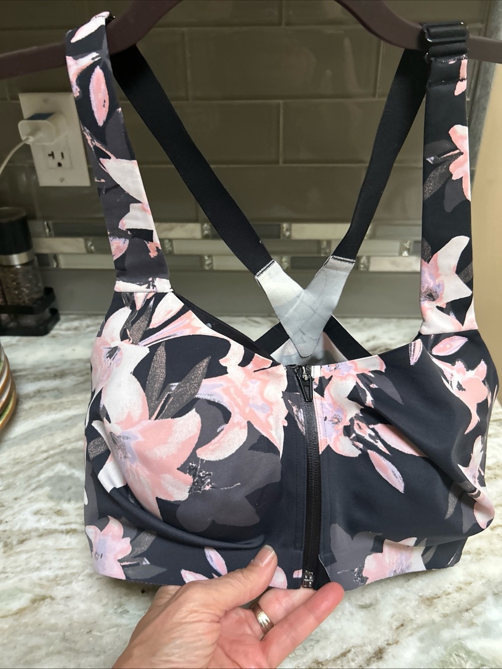 Victorias Secret VSX Knock Out  Max High Impact Sports Bra Underwire Zip 36DD